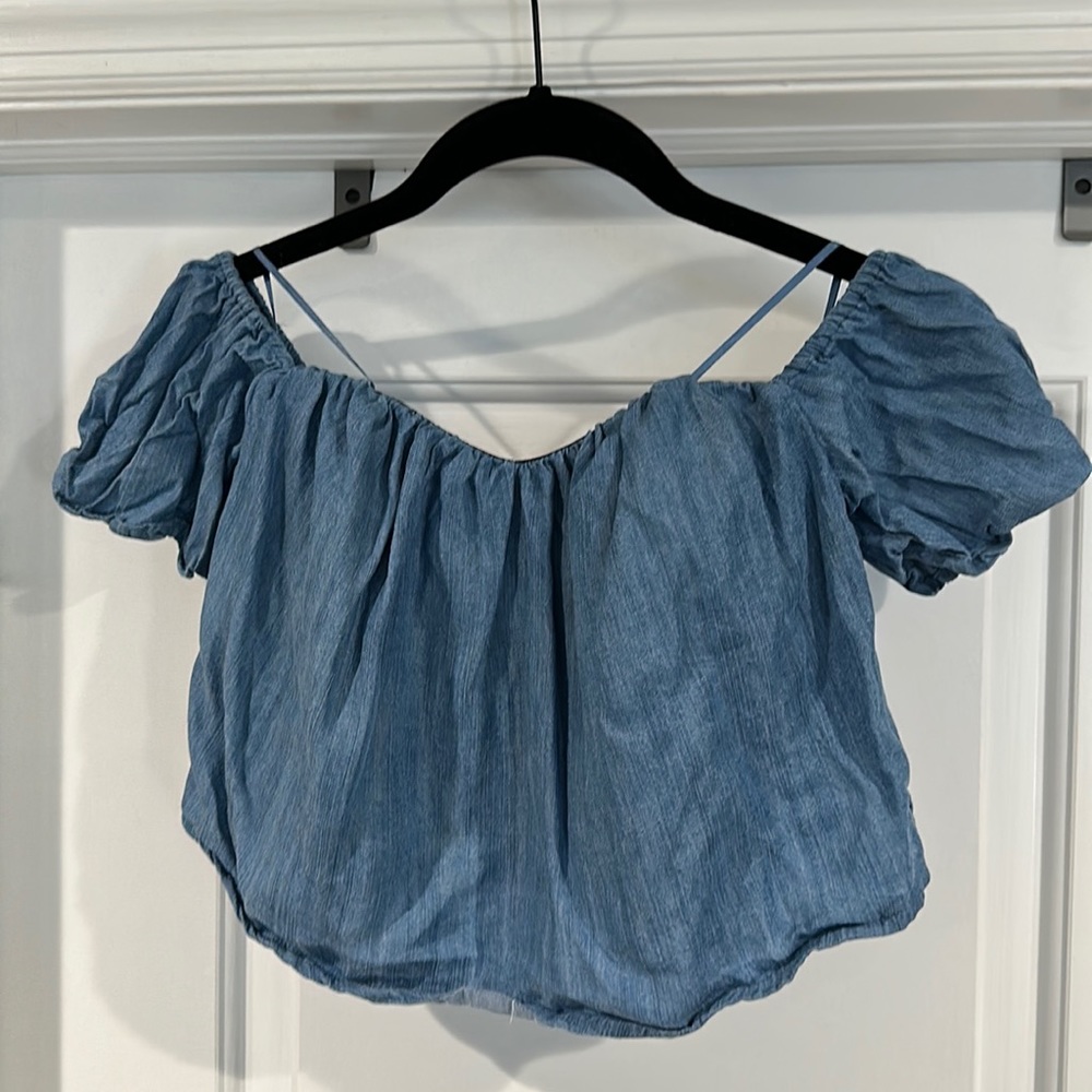 Jean off the should crop top